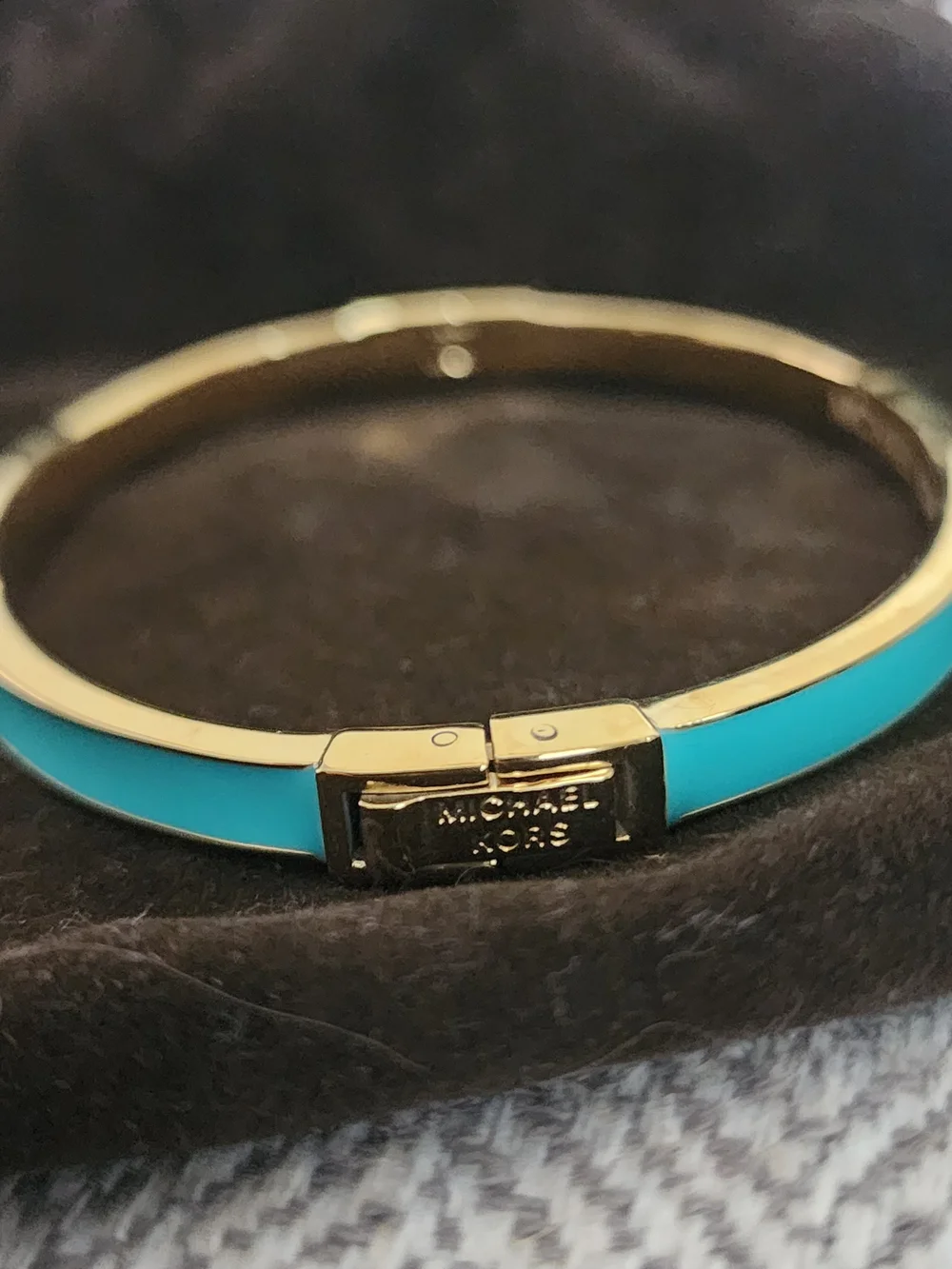 Michael Kors Gold-Tone Turquoise Enamel Padlock Hinged Bangle Bracelet W/dustbag